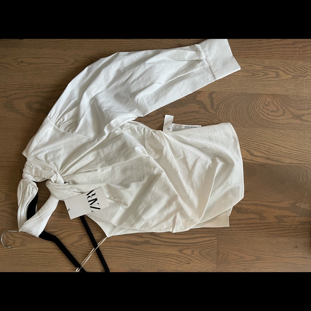 Zara one Sleeve top
